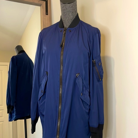 DIESEL light weight Windbreaker🌧️ Navy blue Unisex like brand new! - Picture 3 of 11